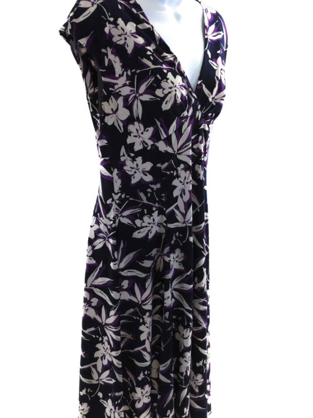 CHAPS Floral V-Neck Empire Waist Stretch Dress Medium - Picture 5 of 5